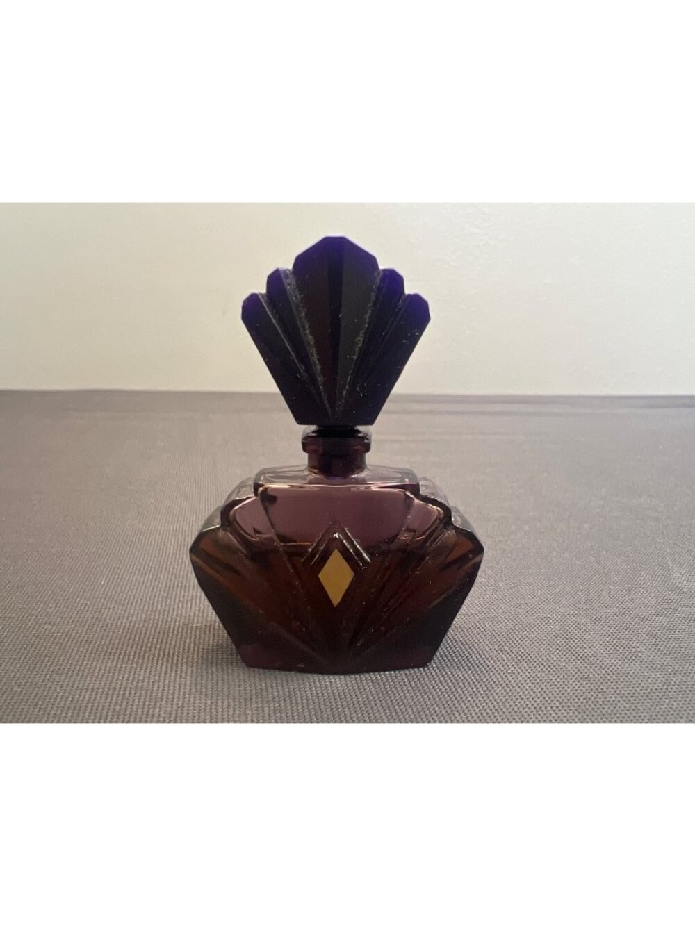 Vintage Passion Elizabeth Taylor Art Deco Style Perfume Parfum Bottle Mini .12 o